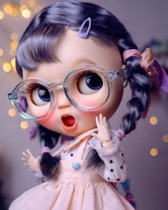 Doll With Glass Dp